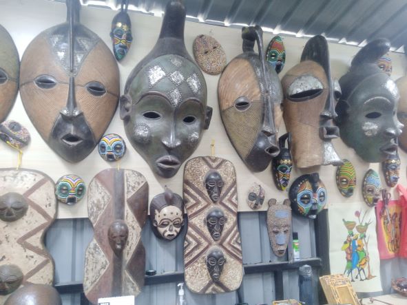 African Carvings, Art, African Jewelry- Gifts and Souvenir