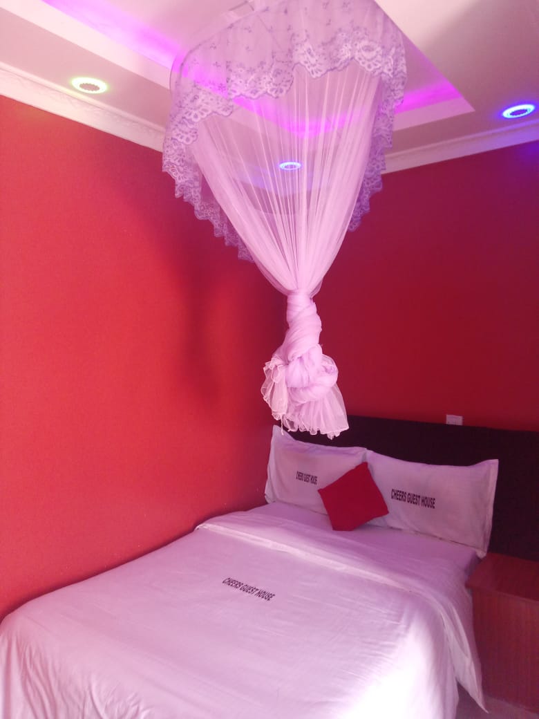 Camel Derby Hotel room interior