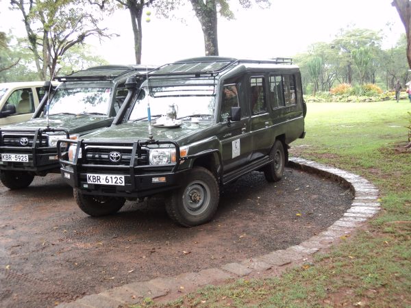 africa safaris vehicle